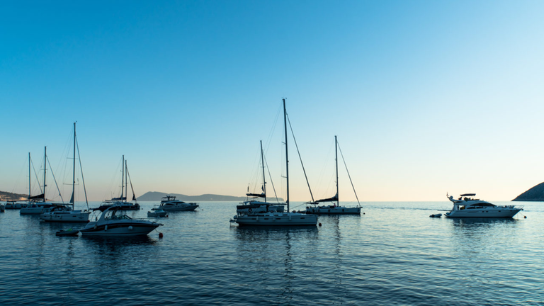 Żeglowanie i pożary w Chorwacji