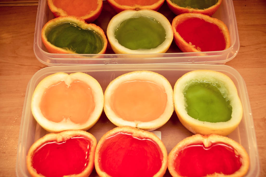 Galaretka w skórce owoca